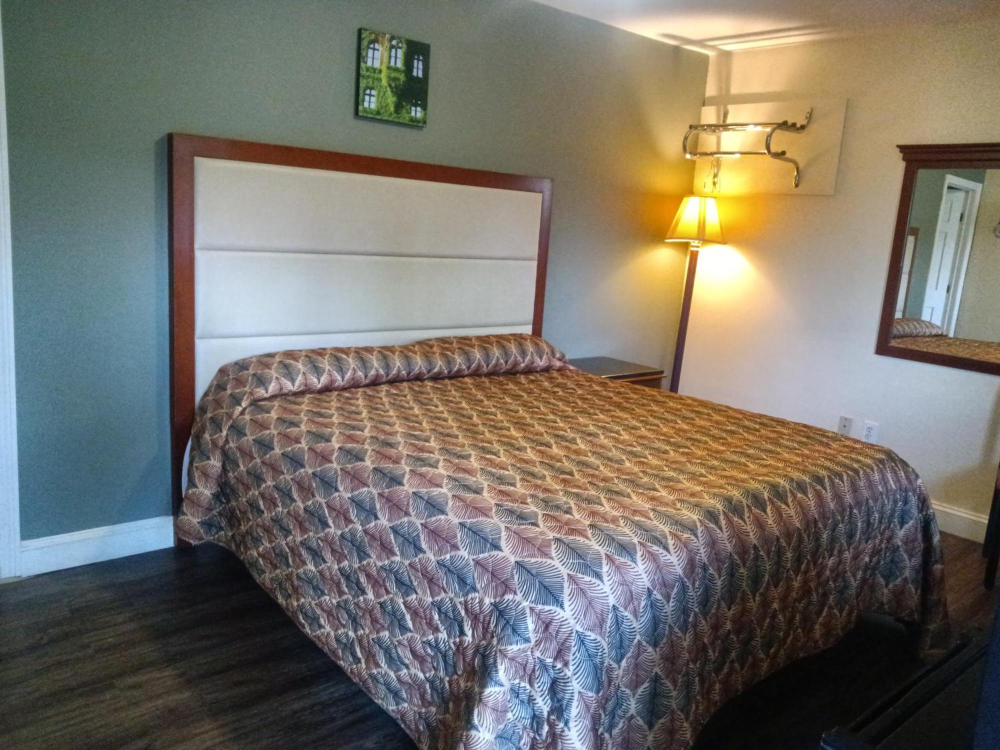 Maple Leaf Motel New Milford Екстер'єр фото