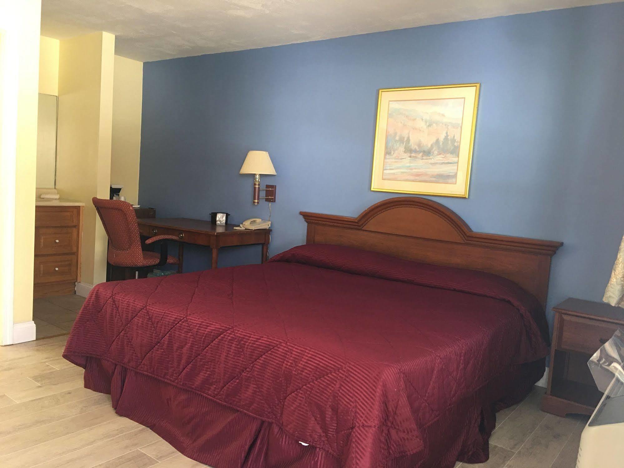 Maple Leaf Motel New Milford Екстер'єр фото