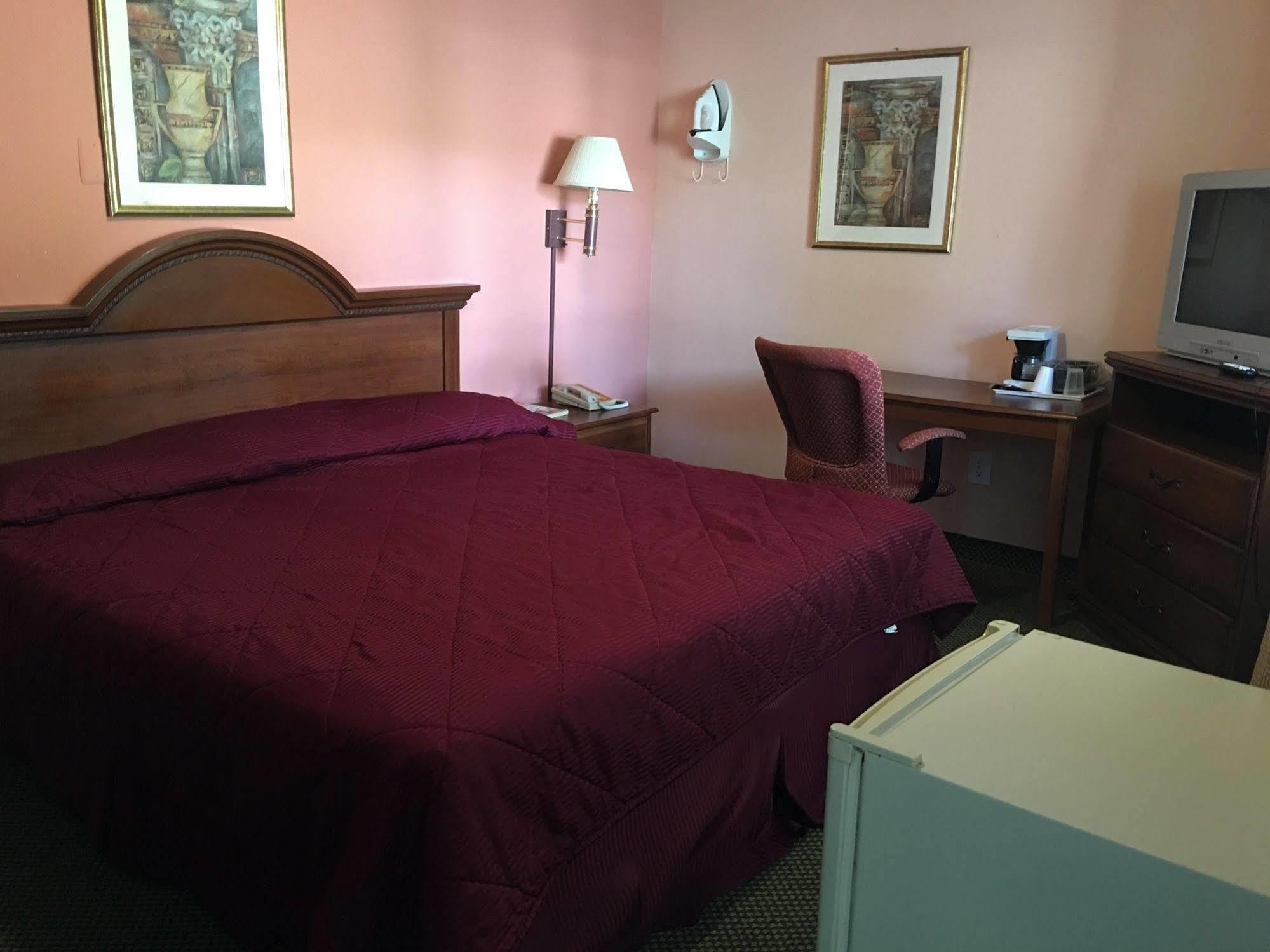 Maple Leaf Motel New Milford Екстер'єр фото